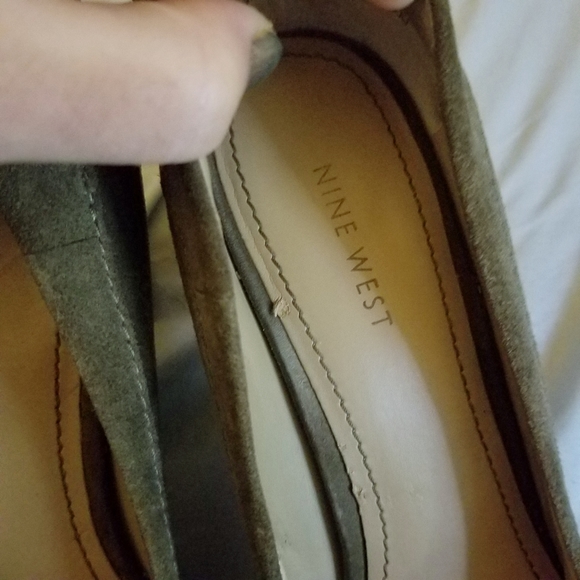 Suede heels with leather buckles - Picture 5 of 7